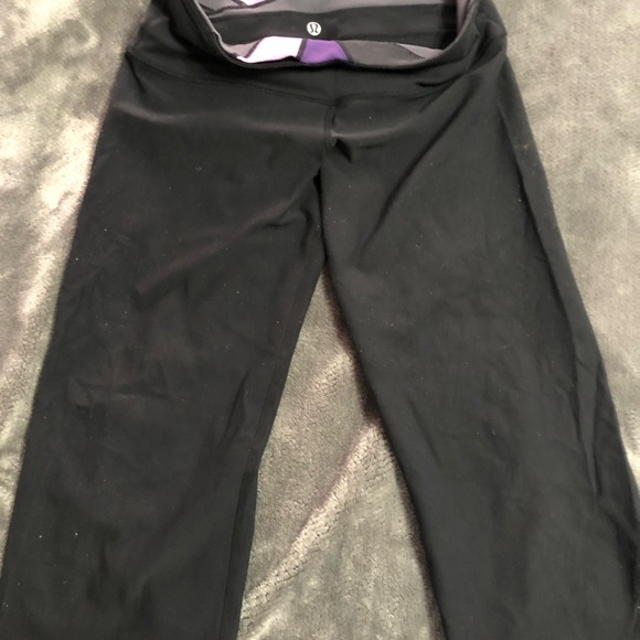 Lululemon Reversible Capris Sz 8 - Picture 2 of 2